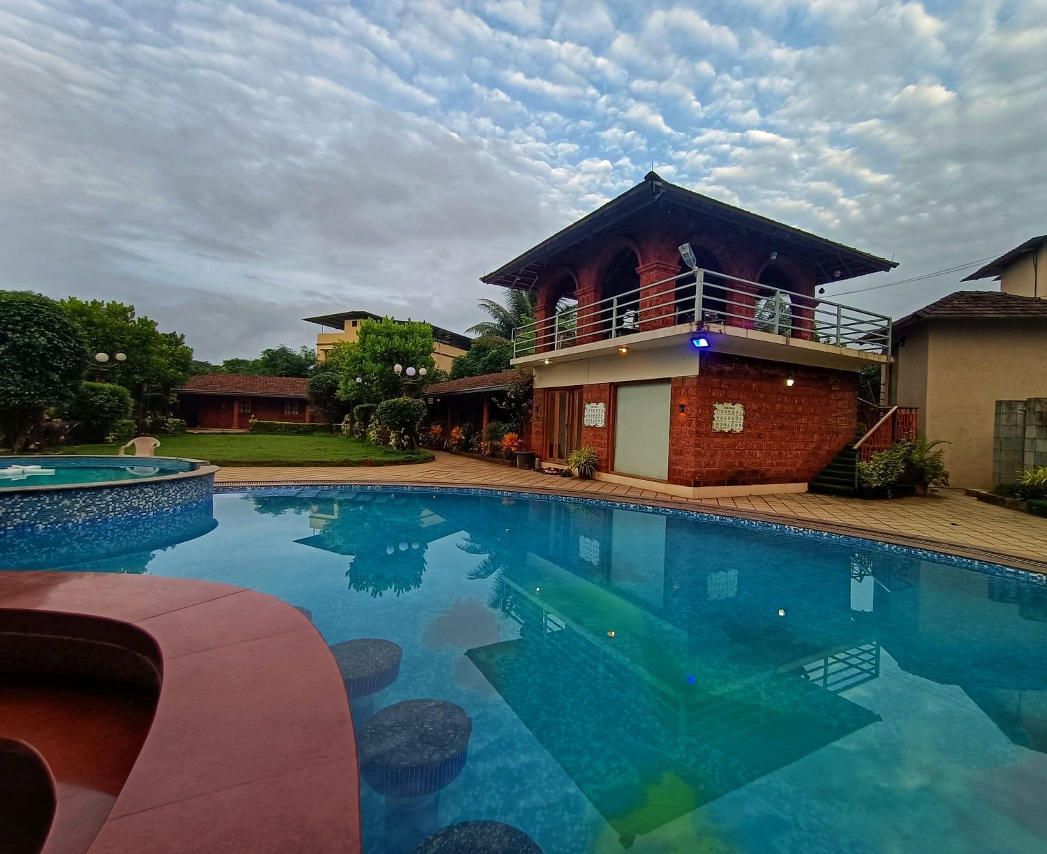 Red Stone Resort Алибаг Экстерьер фото