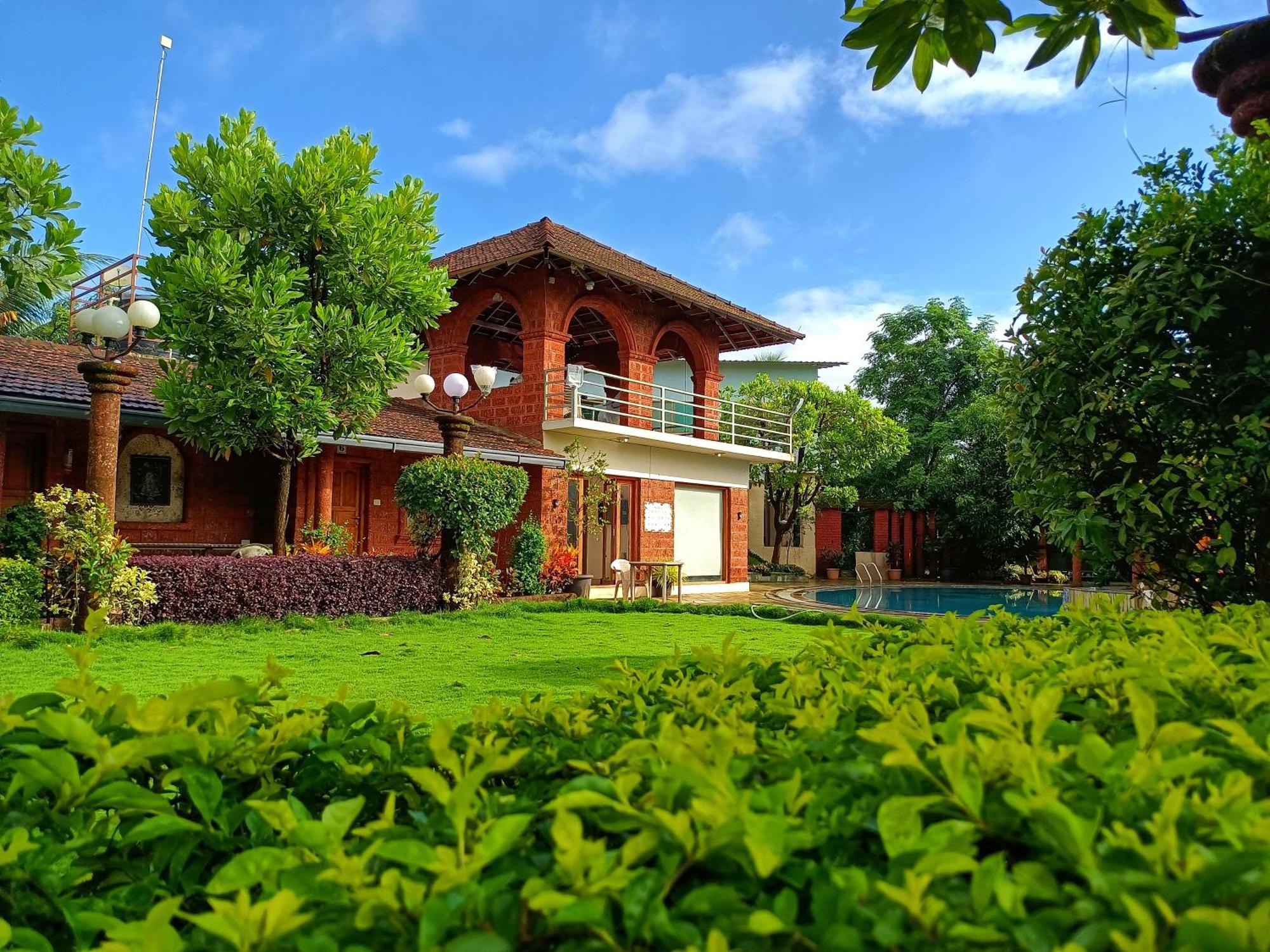 Red Stone Resort Алибаг Экстерьер фото